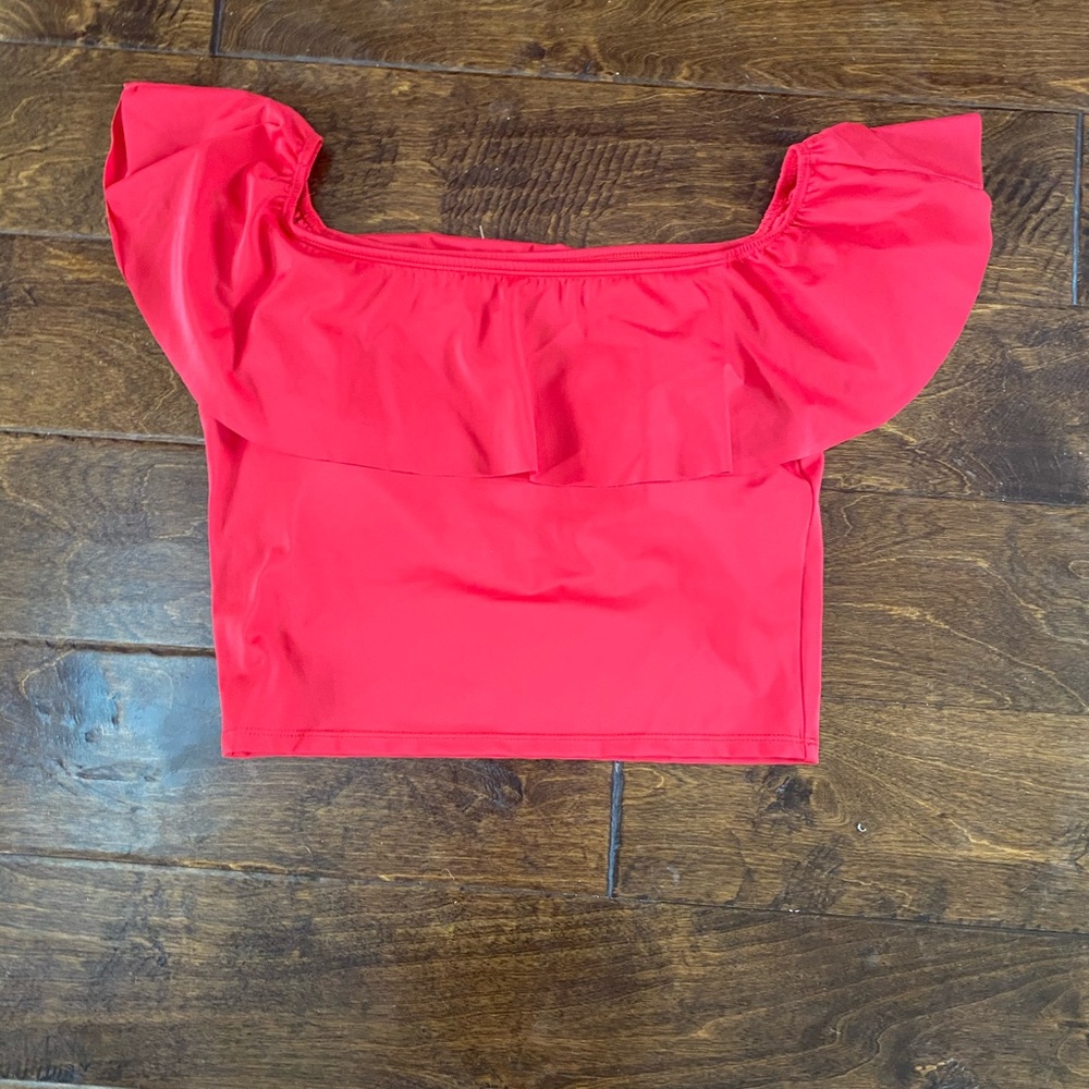 Kortni Jeane swim top size medium